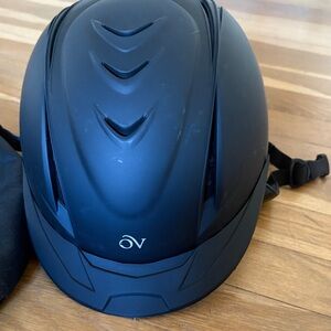 “Ovation” black riding helmet